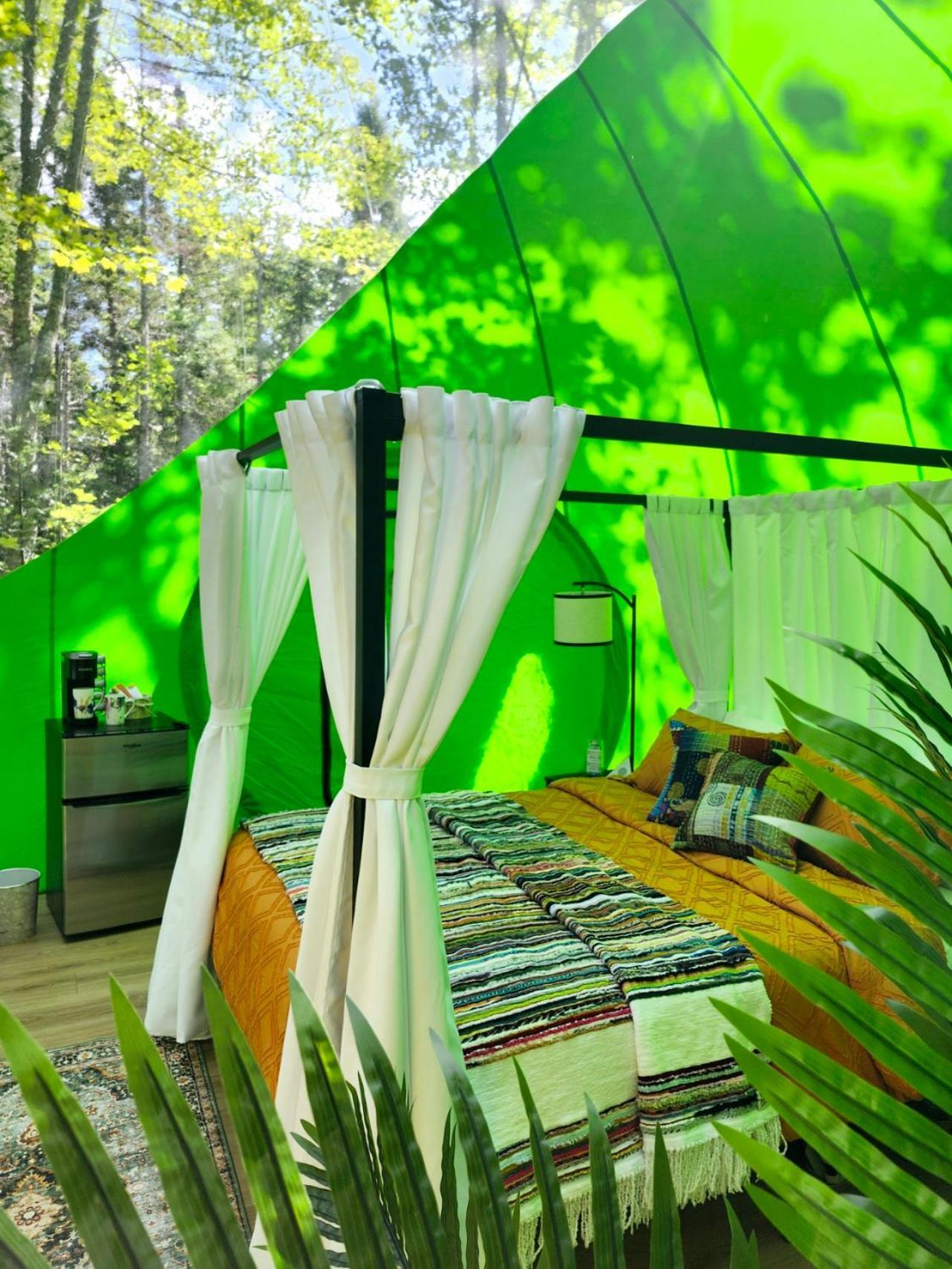 Estrella Glamping Hotel การาเกต์ ภายนอก รูปภาพ